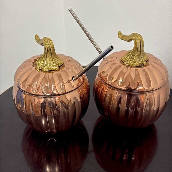 Pier 1 set of 2 LARGE Fall/Harvest Pumpkin Copper Mule Mug/Cups with straws. 🎃 - Picture 1 of 15